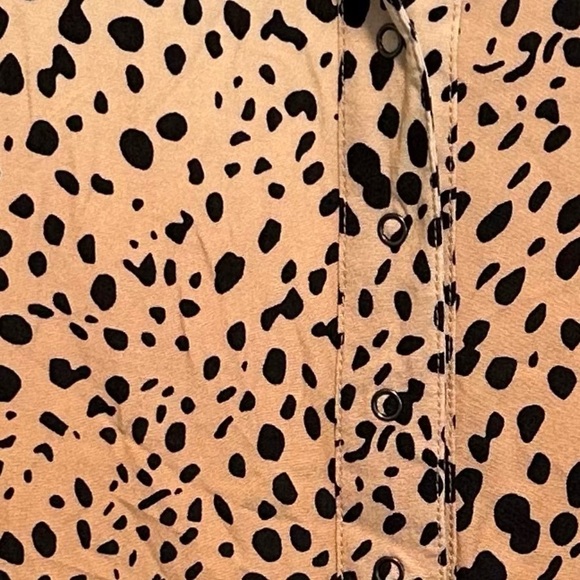 Pistola NWOT Cheetah Print Snap Shirt Size Small - Picture 3 of 4